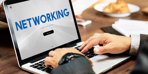 計算機專業緣何經久不衰？解析其廣闊就業前景與核心軟硬件方向